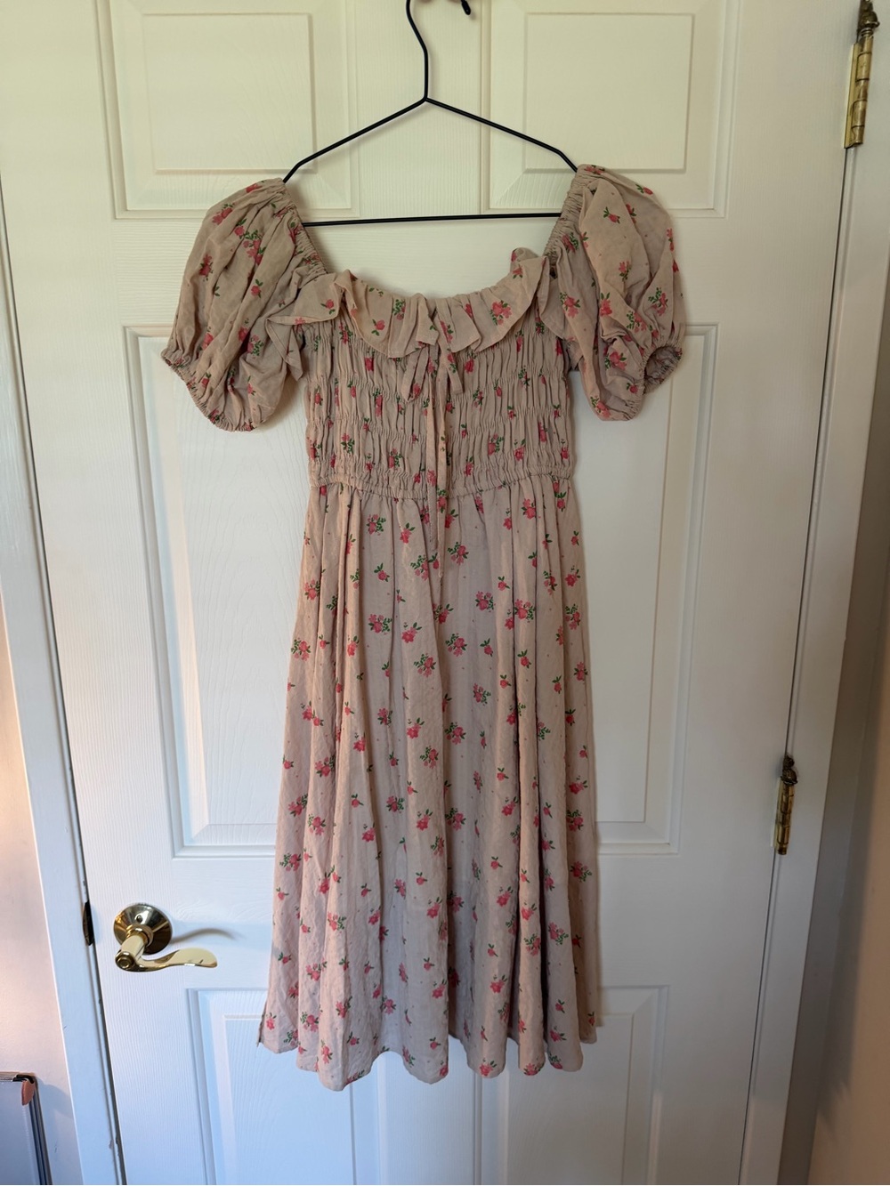 Madewell Beige Floral Puff Sleeve Smocked Dress with Pink Roses